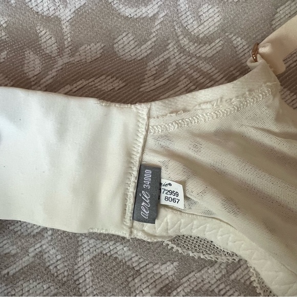 NWOT Aerie Underwire Bra White with Rose Gold Hardware 34DDD - Picture 3 of 3